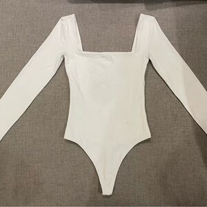 Aritzia contour square neck bodysuit